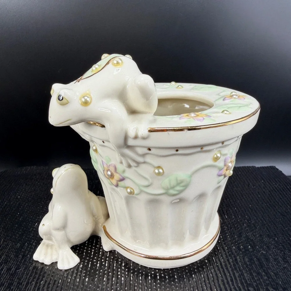 Lenox Porcelain Frog Planter Ivory Gold Trim Faux Pearl Floral Garden Decor READ